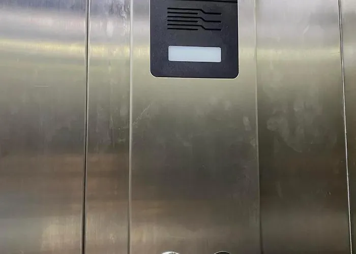 Modern A&f In Center Skopje