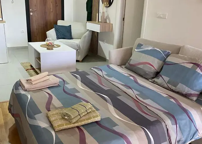 Modern A&f In Center Skopje